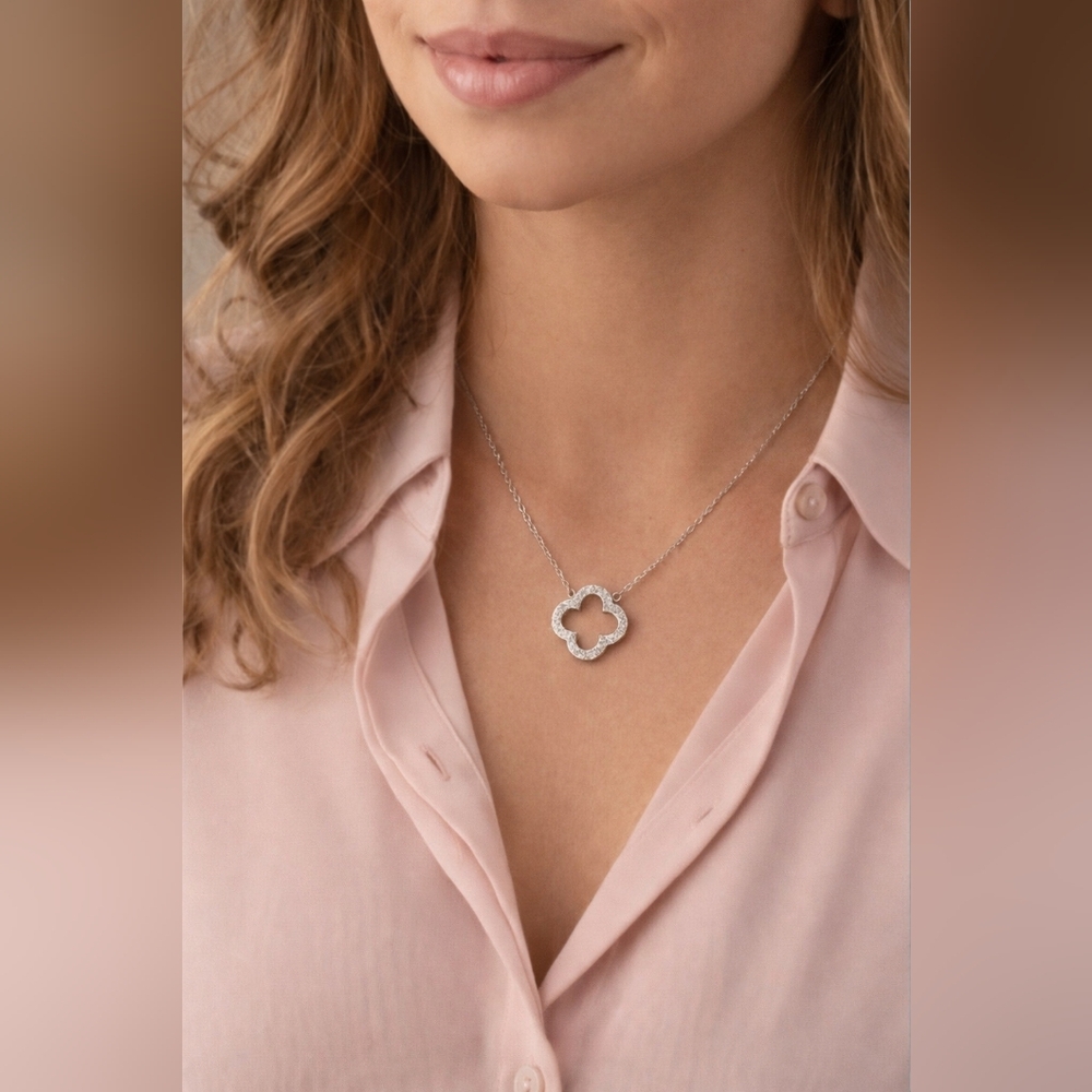 🤍CHLOE🤍 925 SILVER CLOVER NECKLACE NWT